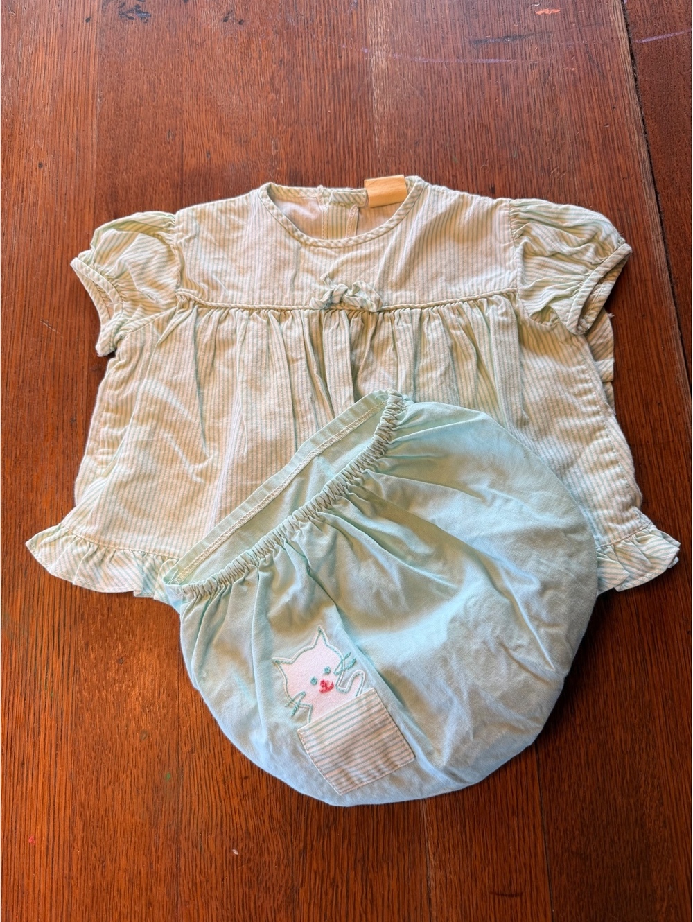 6-12 months Vintage Baby Girl Two-Piece Outfit with Cat Detail